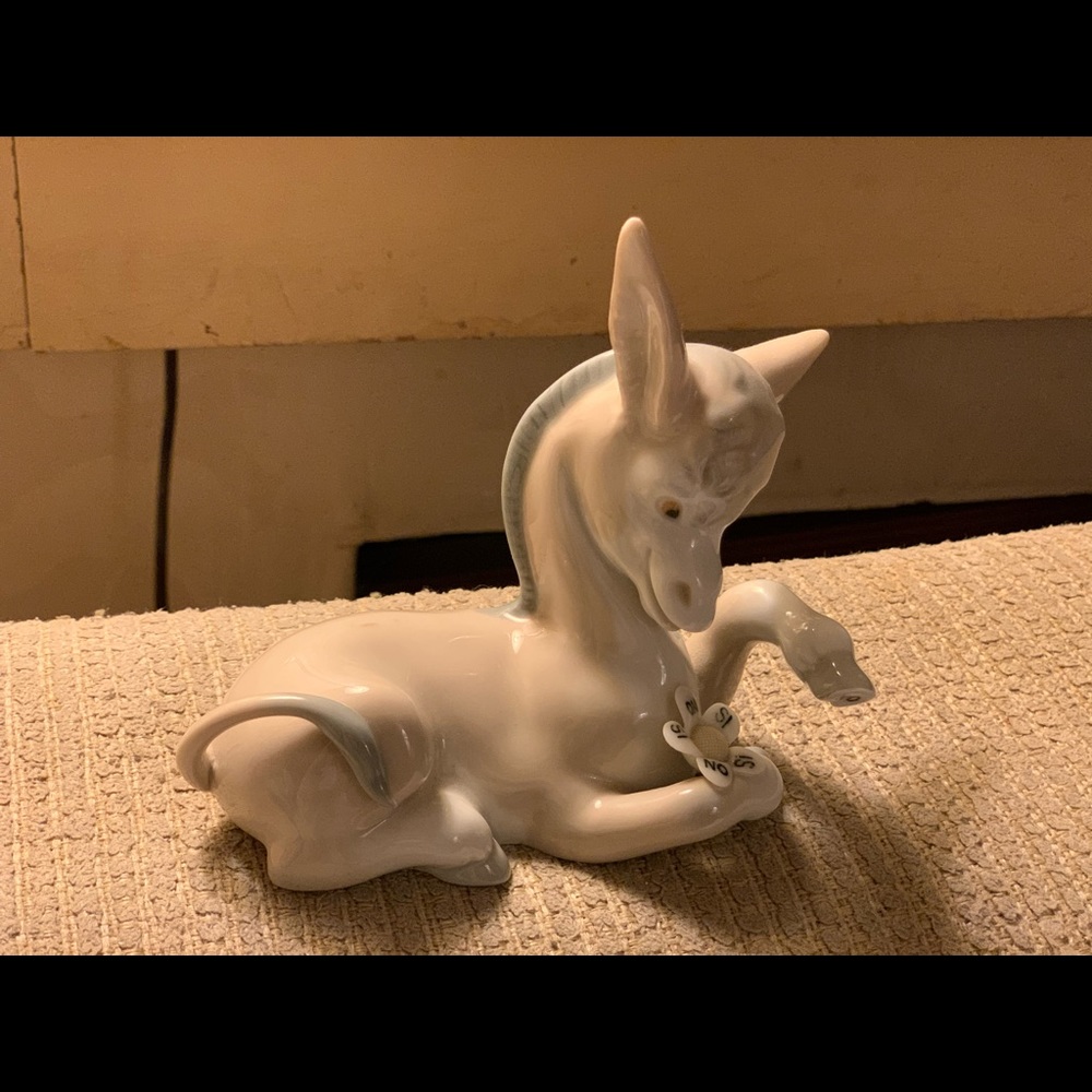 Lladro donkey in love figurine